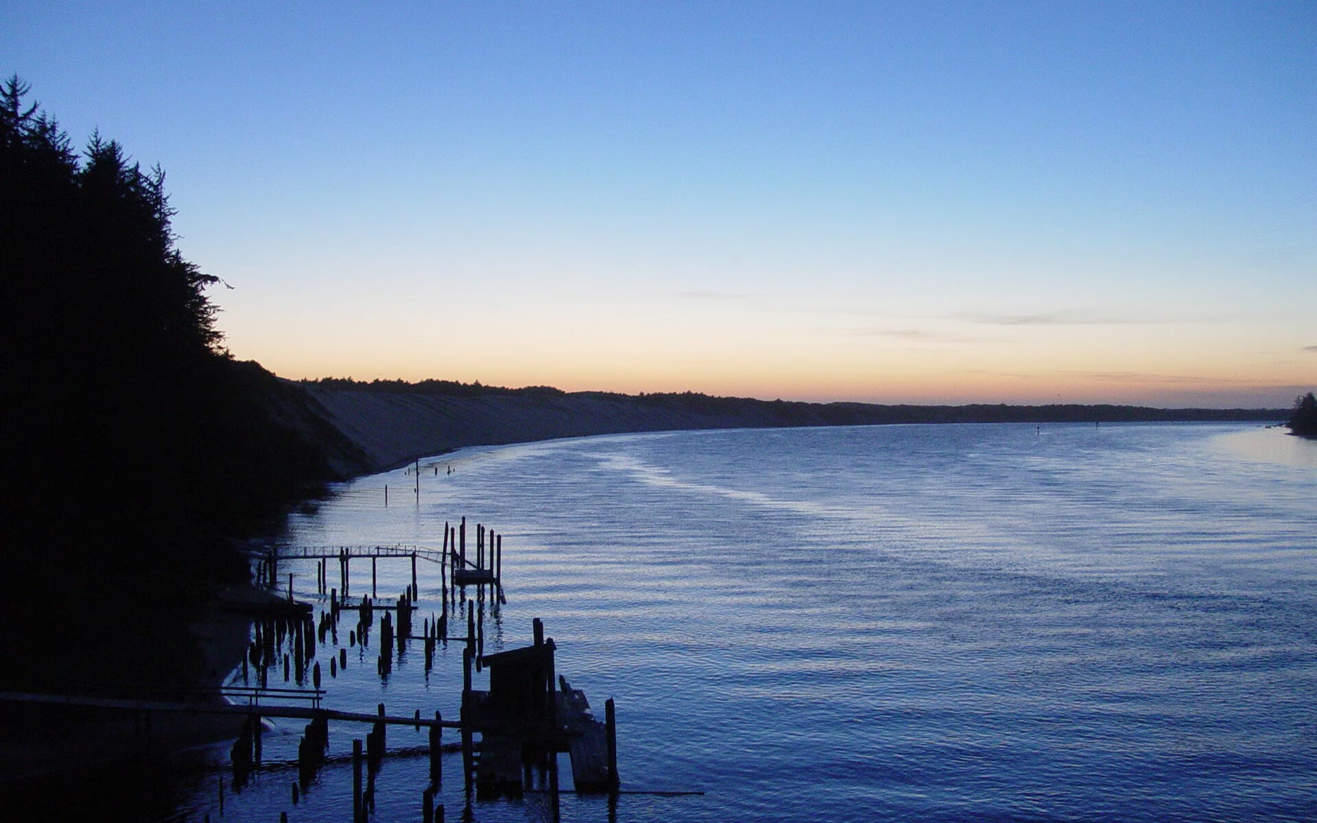 _全球极光滑雪：在光辉中驰骋_，全球极光胜地