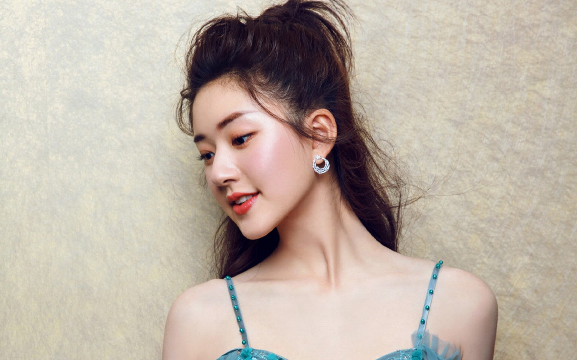 九游（jiuyou.com）游戏-“足协公布2025年度最佳球员名单”，足坛20年最佳