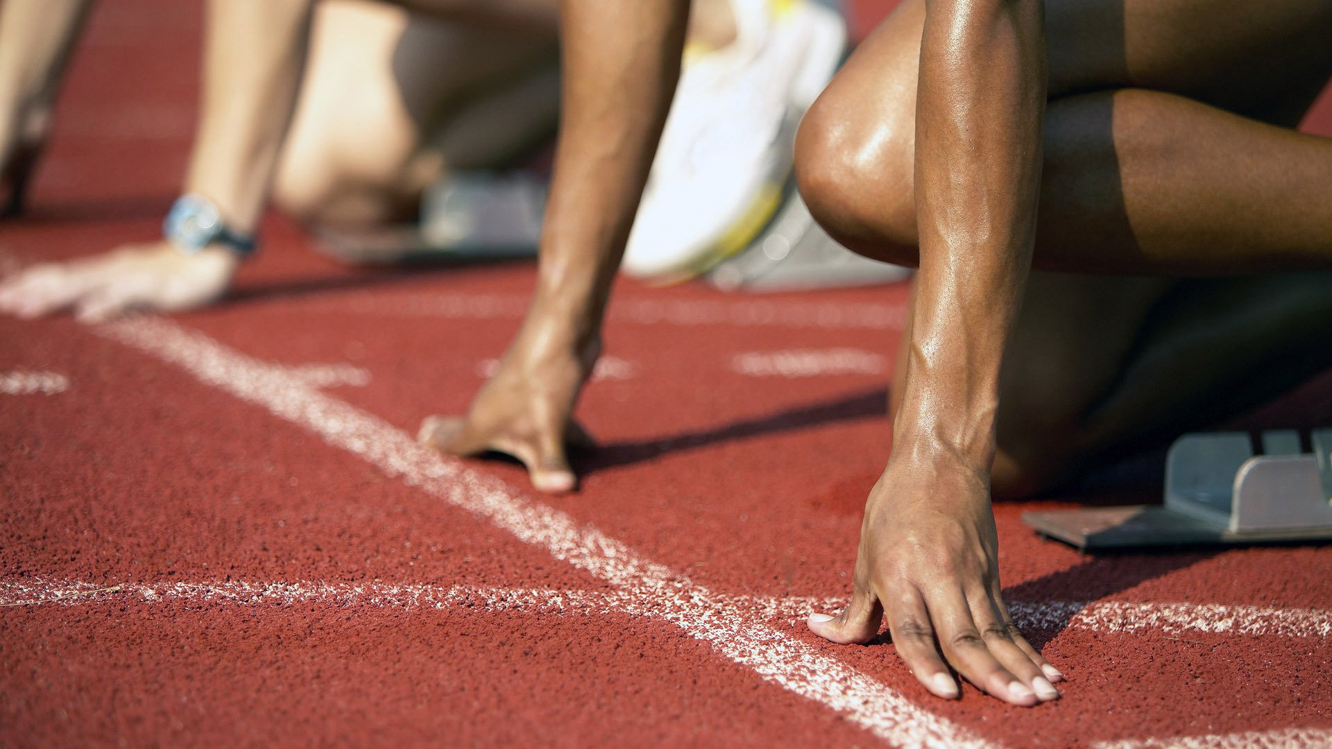 高校运动员心理健康维护机制及干预措施研究,运动员心理干预的模式和策略