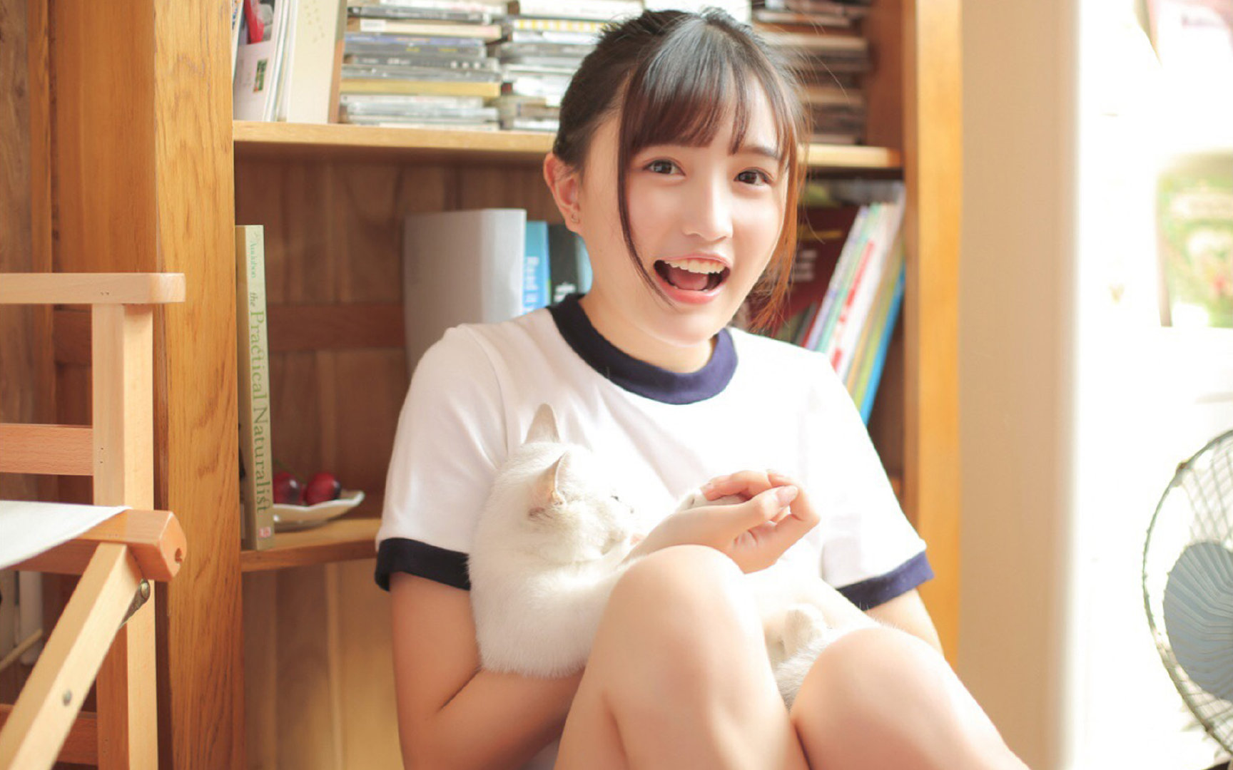 九游娱乐官网 (JIUYOU)-张伟丽与小朋友互动推广格斗运动，张伟丽格斗集锦